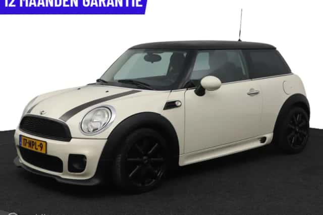 MINI Cooper (2010) thumbnail 1