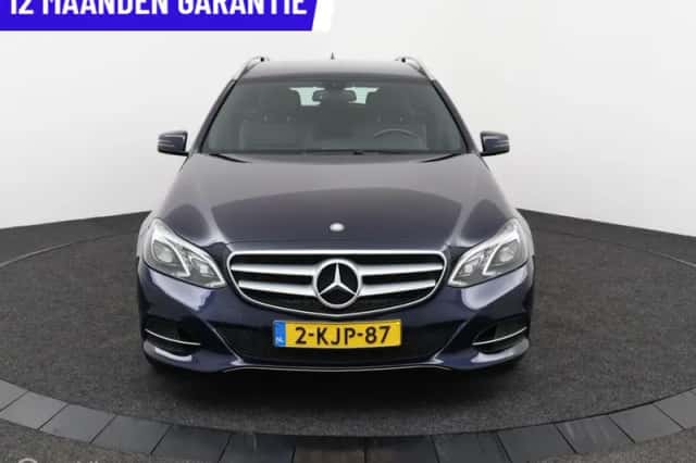 Mercedes-Benz E-Klasse (2013) thumbnail 2