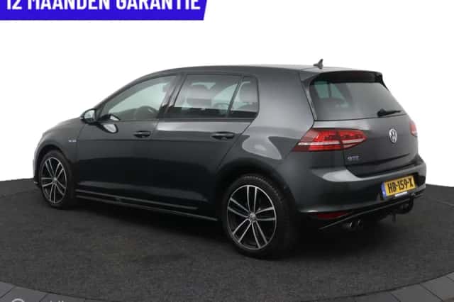 Volkswagen Golf (2015) thumbnail 6