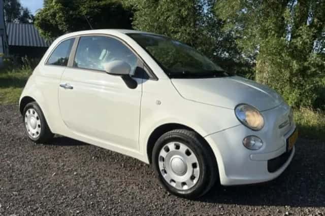 Fiat 500 (2010) thumbnail 2