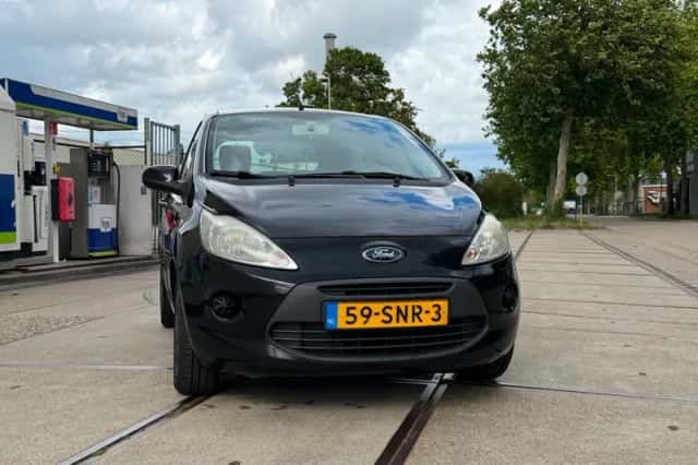 Ford Ka (2011) thumbnail 3