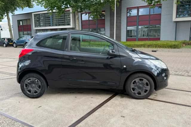 Ford Ka (2011) thumbnail 4