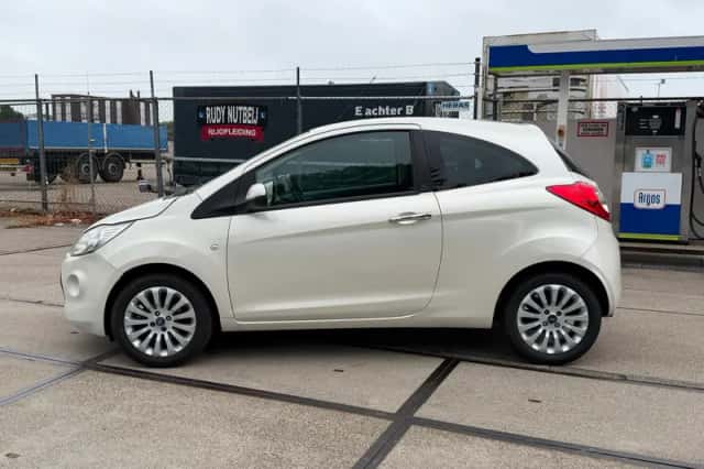 Ford Ka (2011) thumbnail 5