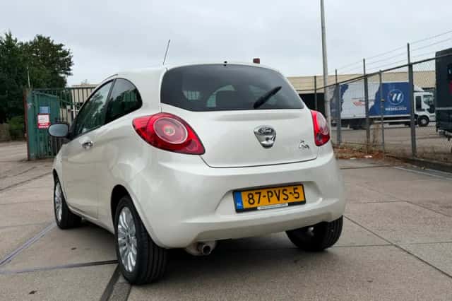 Ford Ka (2011) thumbnail 6