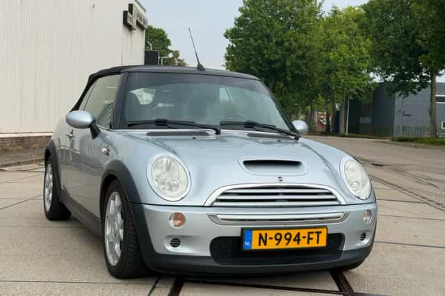 MINI Cabrio (2005) thumbnail 1