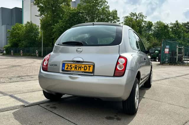 Nissan Micra (2005) thumbnail 5