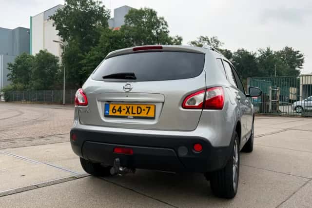 Nissan Qashqai (2012) thumbnail 6
