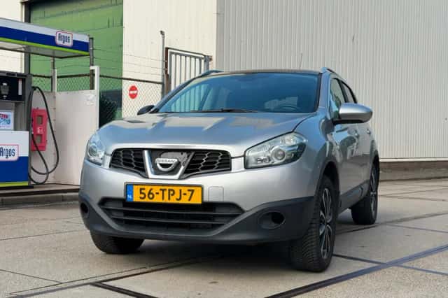 Nissan Qashqai (2012) thumbnail 3