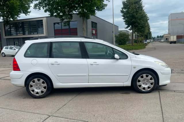 Peugeot 307 Break (2006) thumbnail 4