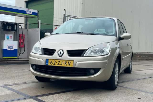 Renault Scénic (2008) thumbnail 3