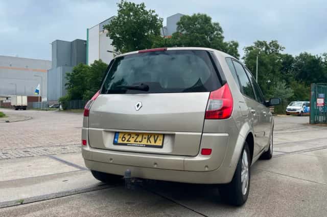 Renault Scénic (2008) thumbnail 6