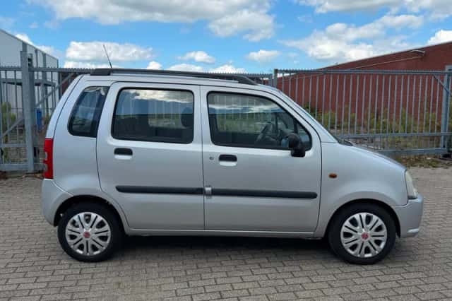 Suzuki Wagon R+ (2006) thumbnail 3