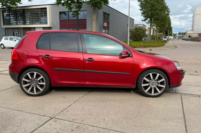 Volkswagen Golf (2005) thumbnail 4