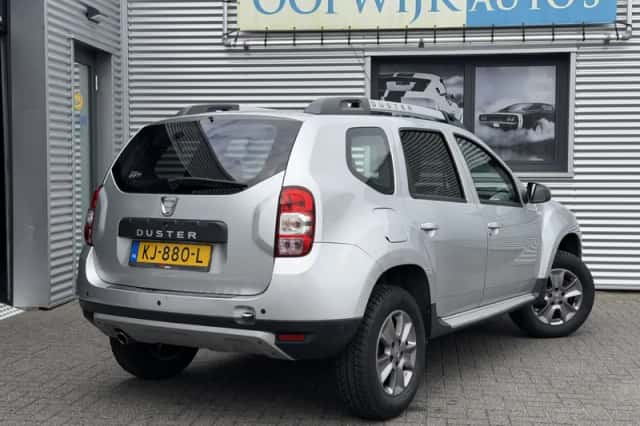 Dacia Duster (2016) thumbnail 3