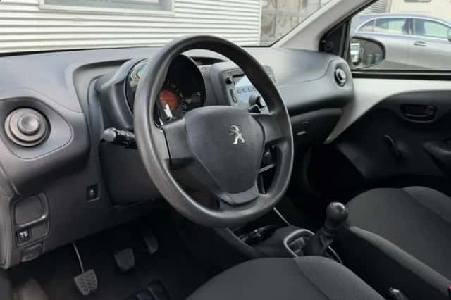 Peugeot 108 (2017) thumbnail 5