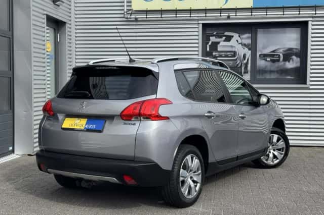 Peugeot 2008 (2016) thumbnail 3