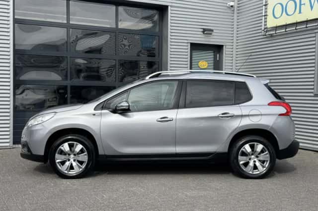 Peugeot 2008 (2016) thumbnail 4