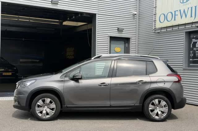 Peugeot 2008 (2019) thumbnail 4