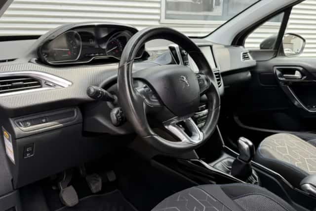 Peugeot 2008 (2019) thumbnail 5
