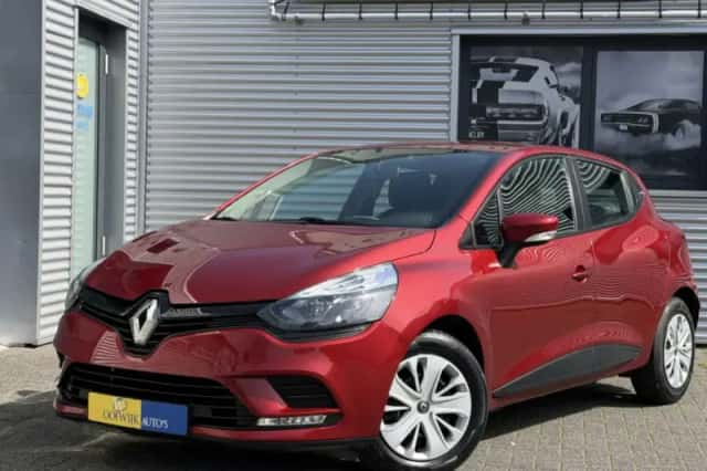 Renault Clio (2019) thumbnail 1