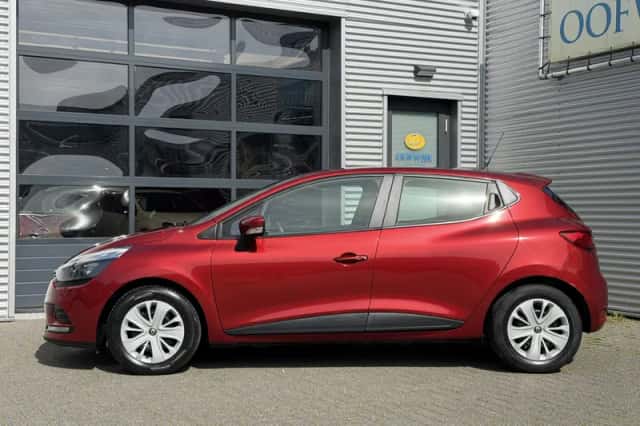 Renault Clio (2019) thumbnail 4