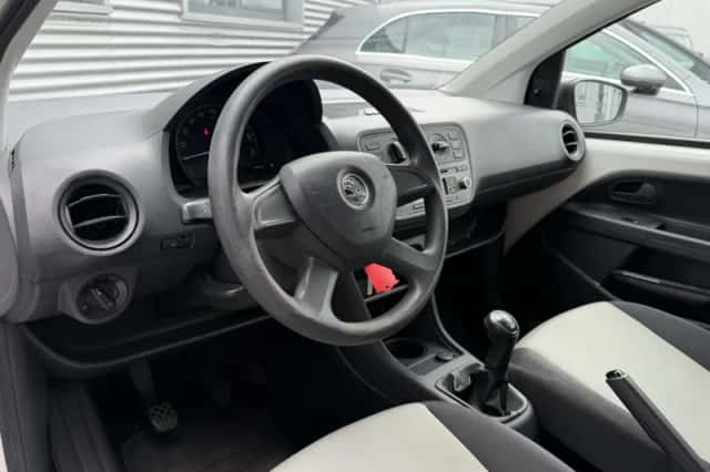 Škoda Citigo (2012) thumbnail 5