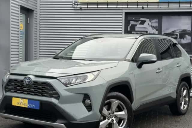 Toyota RAV4 (2022) thumbnail 1