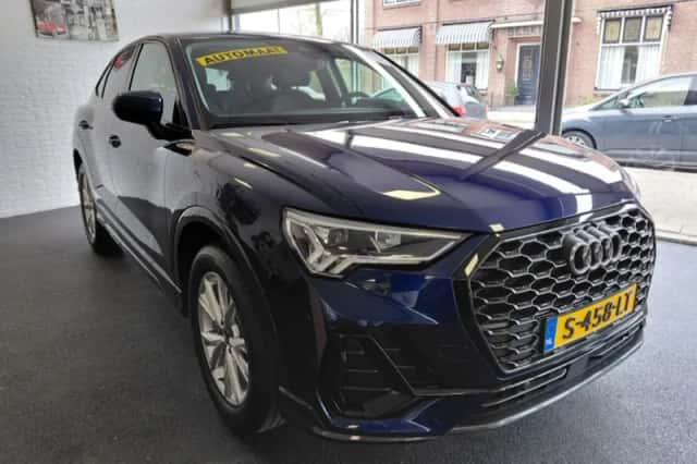Audi Q3 (2021) thumbnail 3