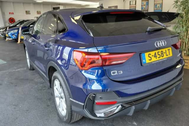 Audi Q3 (2021) thumbnail 6