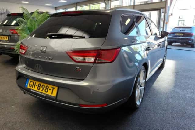 SEAT Leon (2015) thumbnail 2