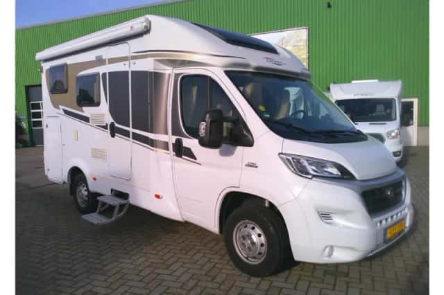 Carado fijne wendbare camper (2016) thumbnail 1