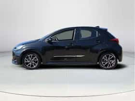 Toyota Yaris (2022) thumbnail 2