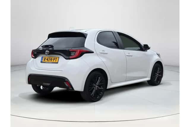 Toyota Yaris (2022) thumbnail 5