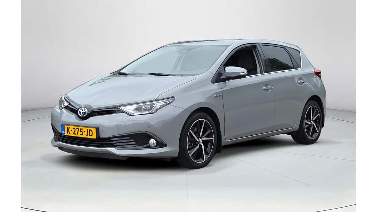 Toyota Auris (2018) — foto 1