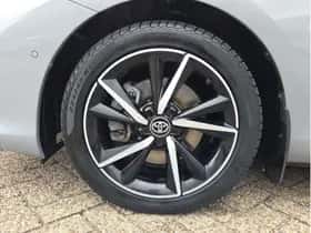 Toyota Auris (2018) thumbnail 12