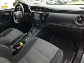 Toyota Auris (2018) thumbnail 17