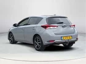 Toyota Auris (2018) thumbnail 3