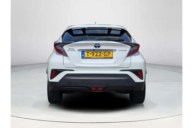 Toyota C-HR (2018) thumbnail 1