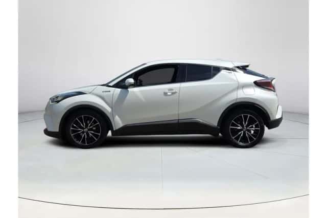 Toyota C-HR (2018) thumbnail 4