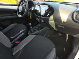 Toyota Aygo X (2024) thumbnail 16