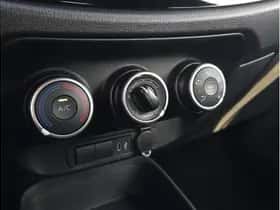 Toyota Aygo X (2024) thumbnail 17