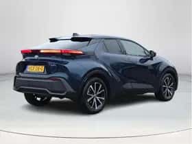 Toyota C-HR (2025) thumbnail 5