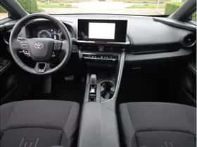 Toyota C-HR (2025) thumbnail 9