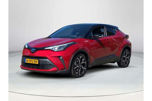 Toyota C-HR (2021) thumbnail 1