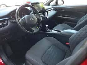 Toyota C-HR (2021) thumbnail 15