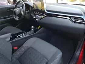 Toyota C-HR (2021) thumbnail 19