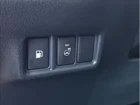 Toyota C-HR (2021) thumbnail 28