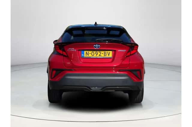 Toyota C-HR (2021) thumbnail 4