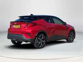 Toyota C-HR (2021) thumbnail 5