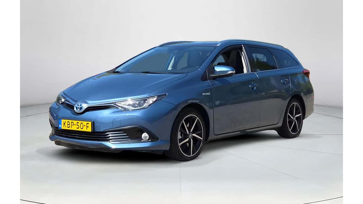 Toyota Auris (2016) — foto 1